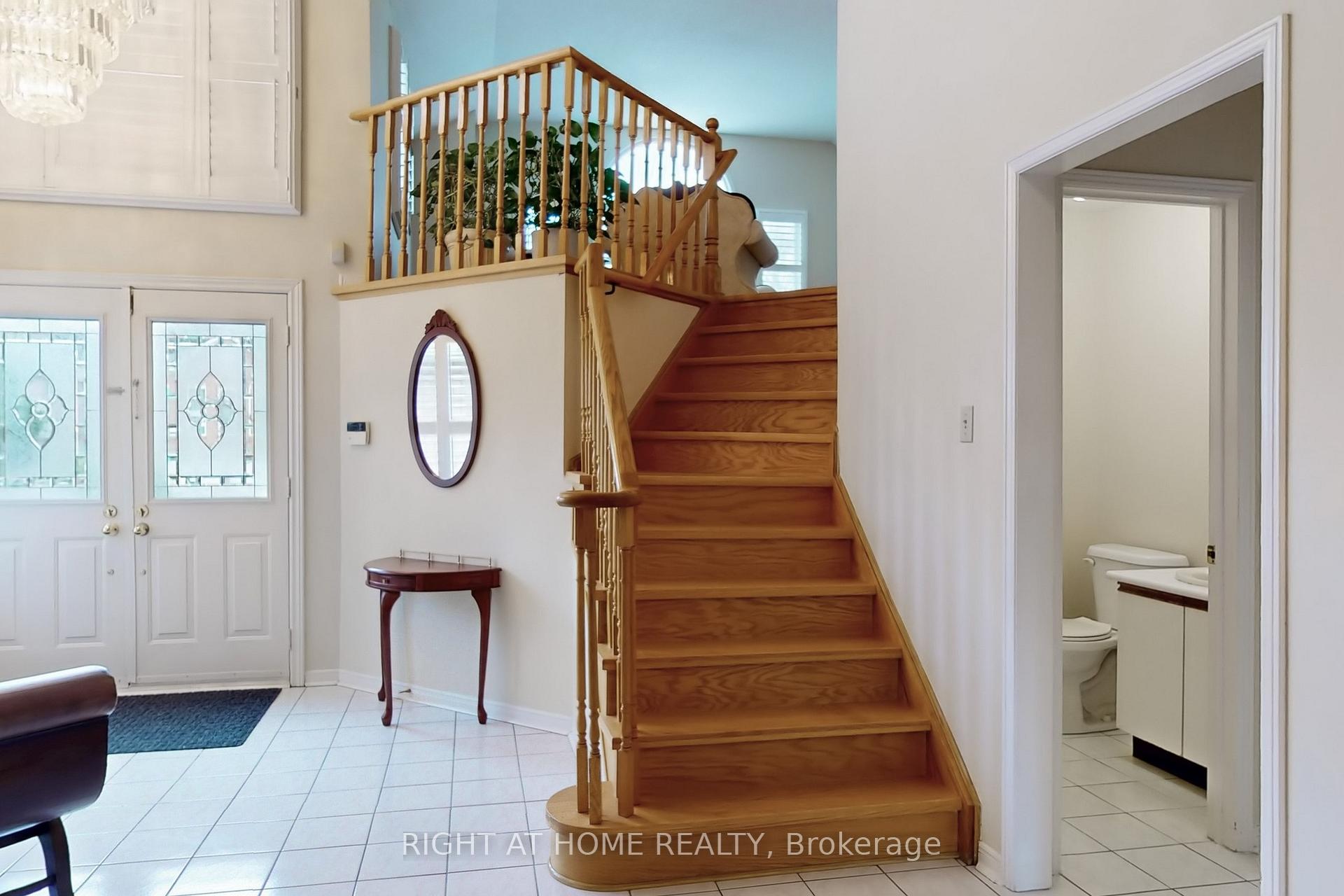 Photo 3 of 23 Duggan Drive, Brampton, Fletcher's West — HOMEH