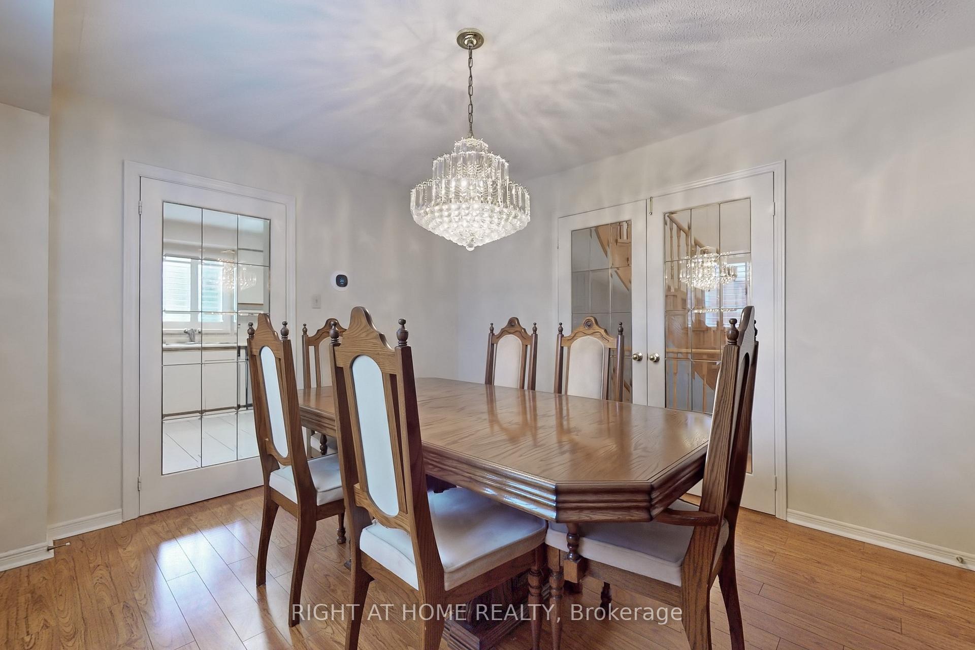 Photo 6 of 23 Duggan Drive, Brampton, Fletcher's West — HOMEH