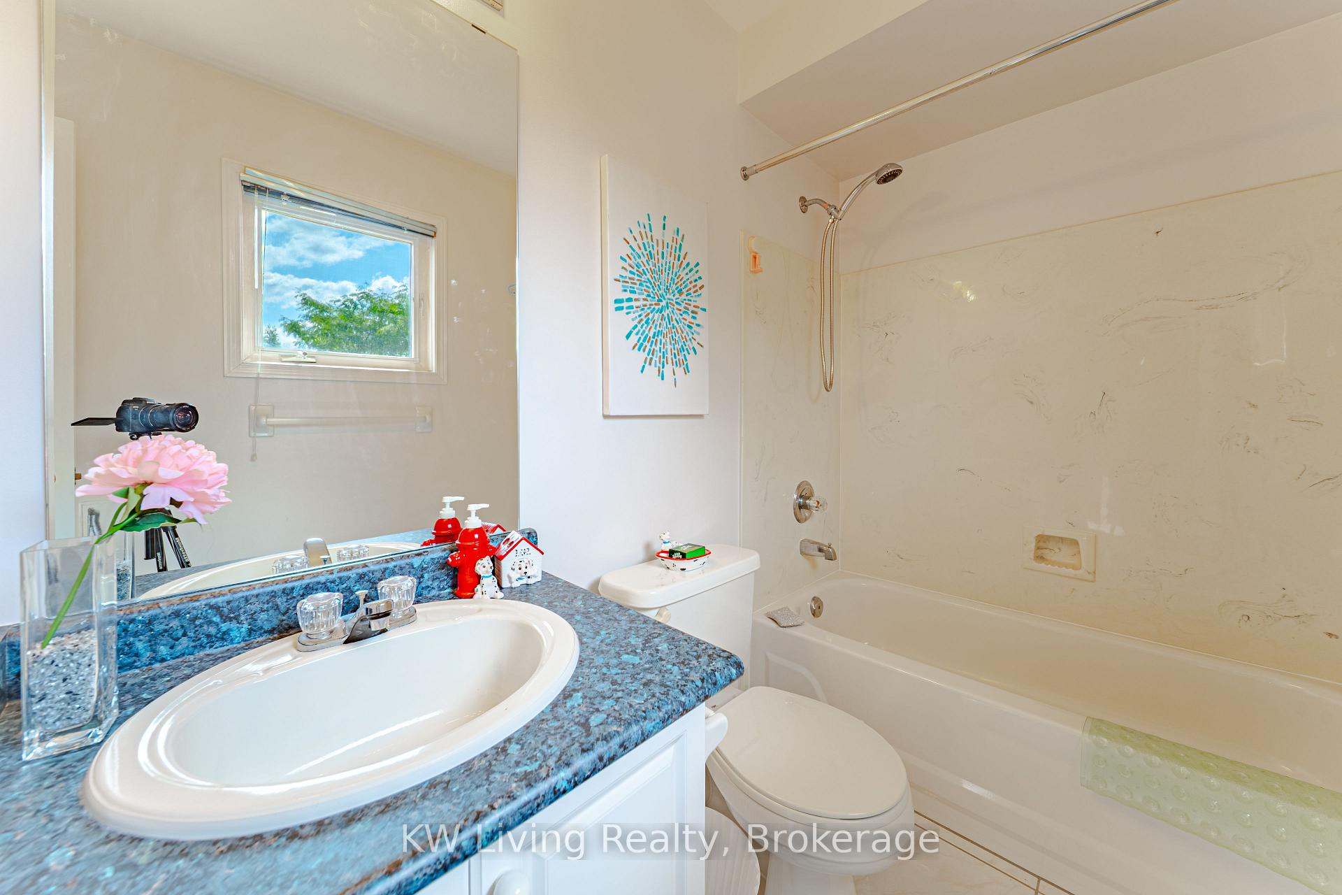 Photo 16 of 71 Gillingham Avenue, Markham, Milliken Mills East — HOMEH