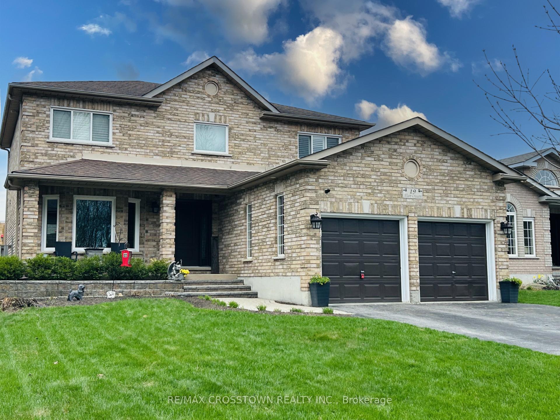 Photo 4 of 19 Allsop Crescent, Barrie, Holly — HOMEH