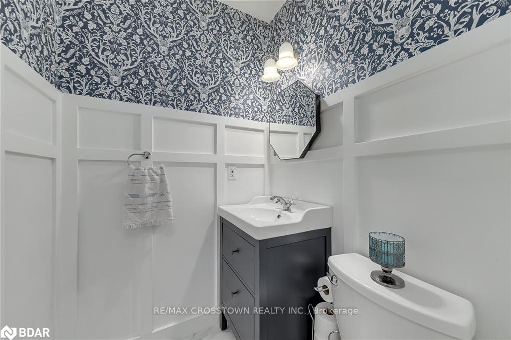 Photo 21 of 19 Allsop Crescent, Barrie, Holly — HOMEH