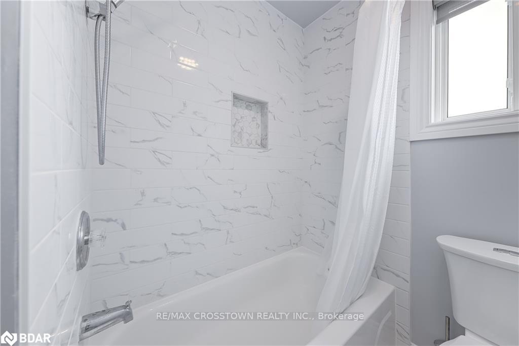 Photo 29 of 19 Allsop Crescent, Barrie, Holly — HOMEH