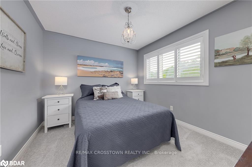 Photo 45 of 19 Allsop Crescent, Barrie, Holly — HOMEH