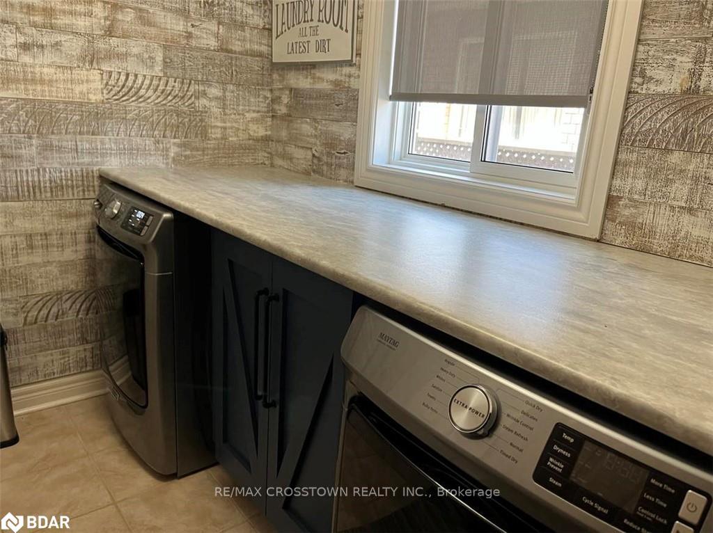 Photo 32 of 19 Allsop Crescent, Barrie, Holly — HOMEH