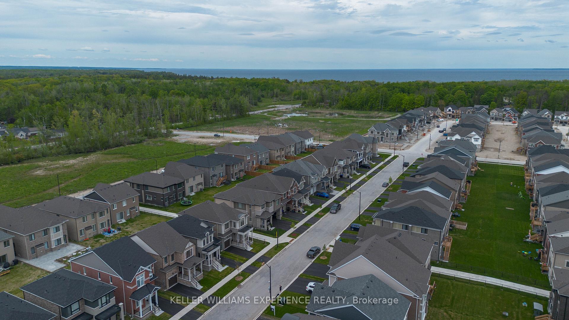 Photo 34 of 700 Mika Street, Innisfil, Rural Innisfil — HOMEH