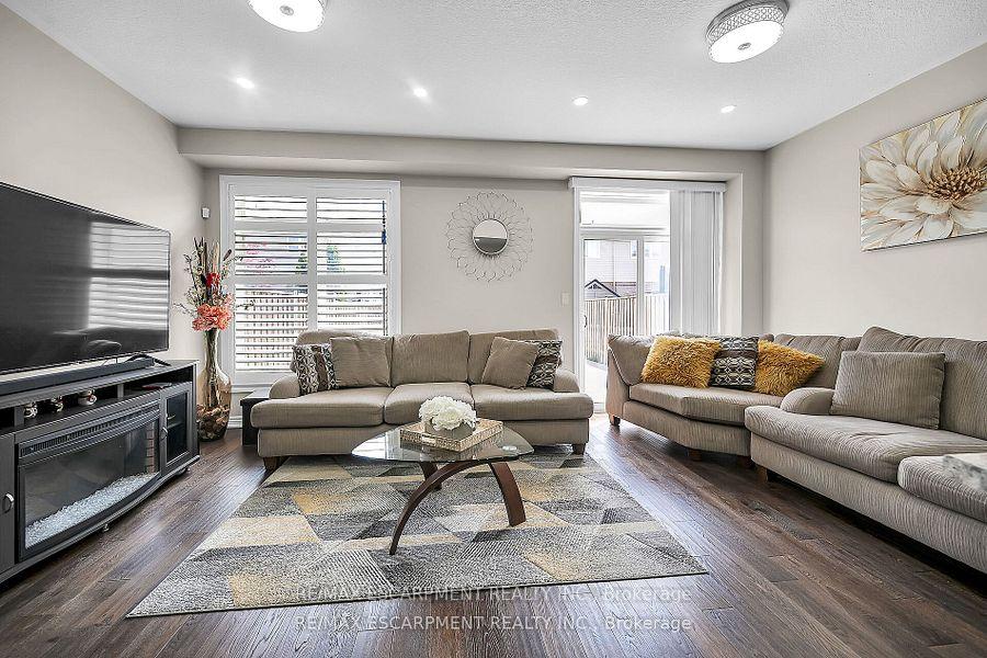 Photo 40 of 8 Charleswood Crescent, Hamilton, Stoney Creek — HOMEH