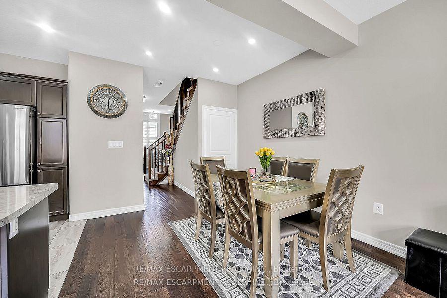 Photo 15 of 8 Charleswood Crescent, Hamilton, Stoney Creek — HOMEH