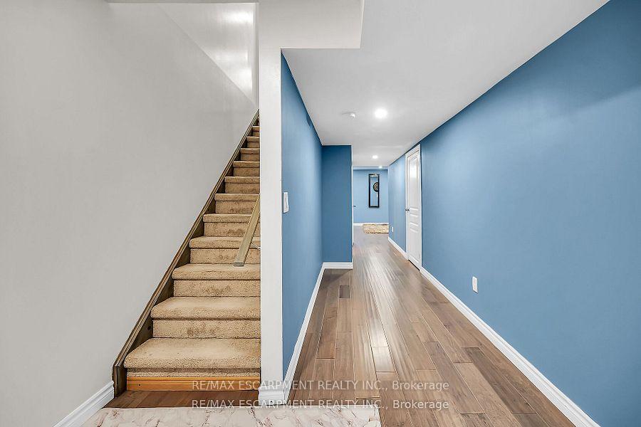 Photo 30 of 8 Charleswood Crescent, Hamilton, Stoney Creek — HOMEH