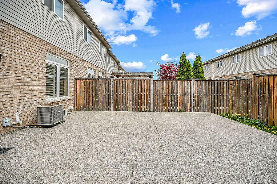 Photo 48 of 8 Charleswood Crescent, Hamilton, Stoney Creek — HOMEH