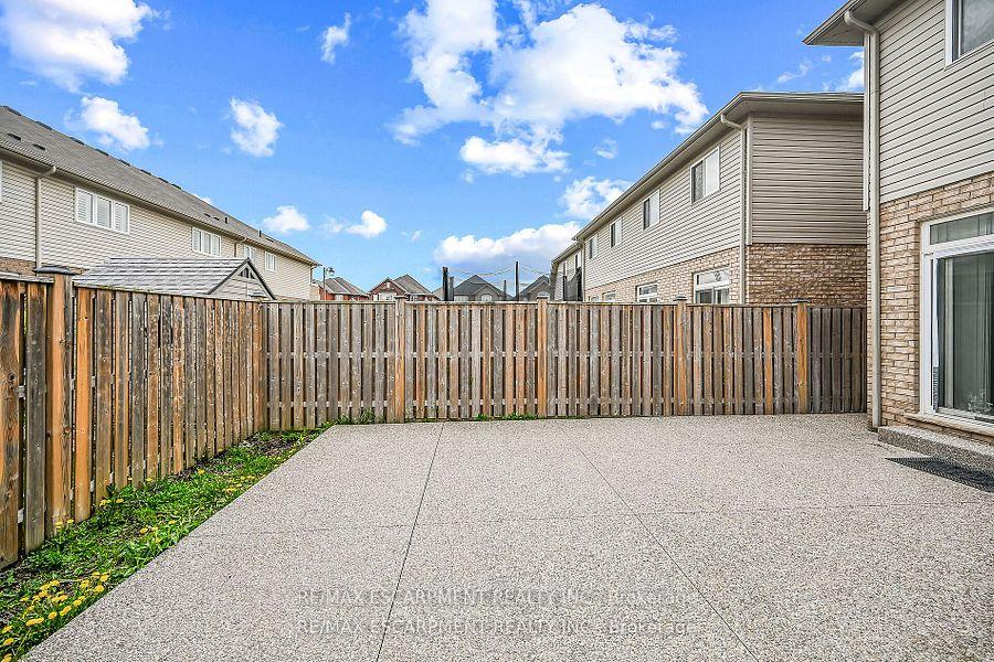 Photo 41 of 8 Charleswood Crescent, Hamilton, Stoney Creek — HOMEH