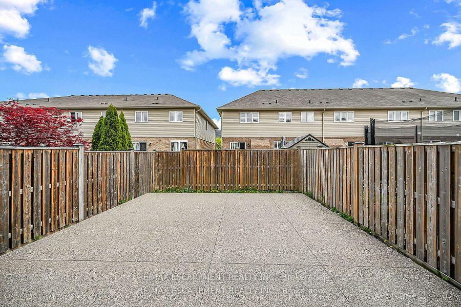 Photo 43 of 8 Charleswood Crescent, Hamilton, Stoney Creek — HOMEH