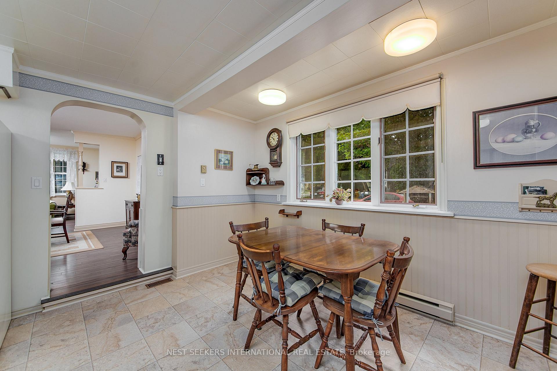 Photo 7 of 2 Empress Lane, Innisfil, Cookstown — HOMEH