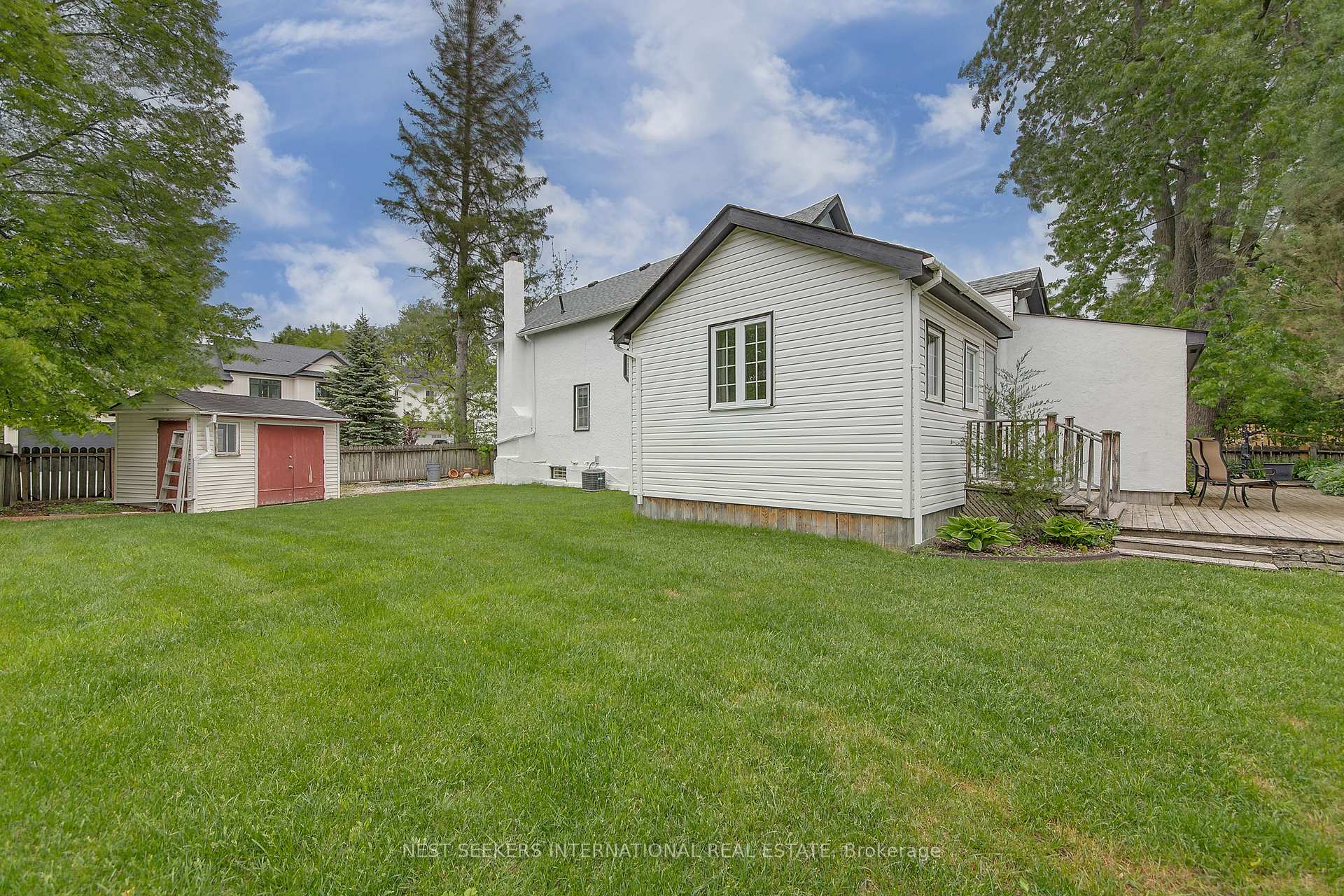 Photo 14 of 2 Empress Lane, Innisfil, Cookstown — HOMEH