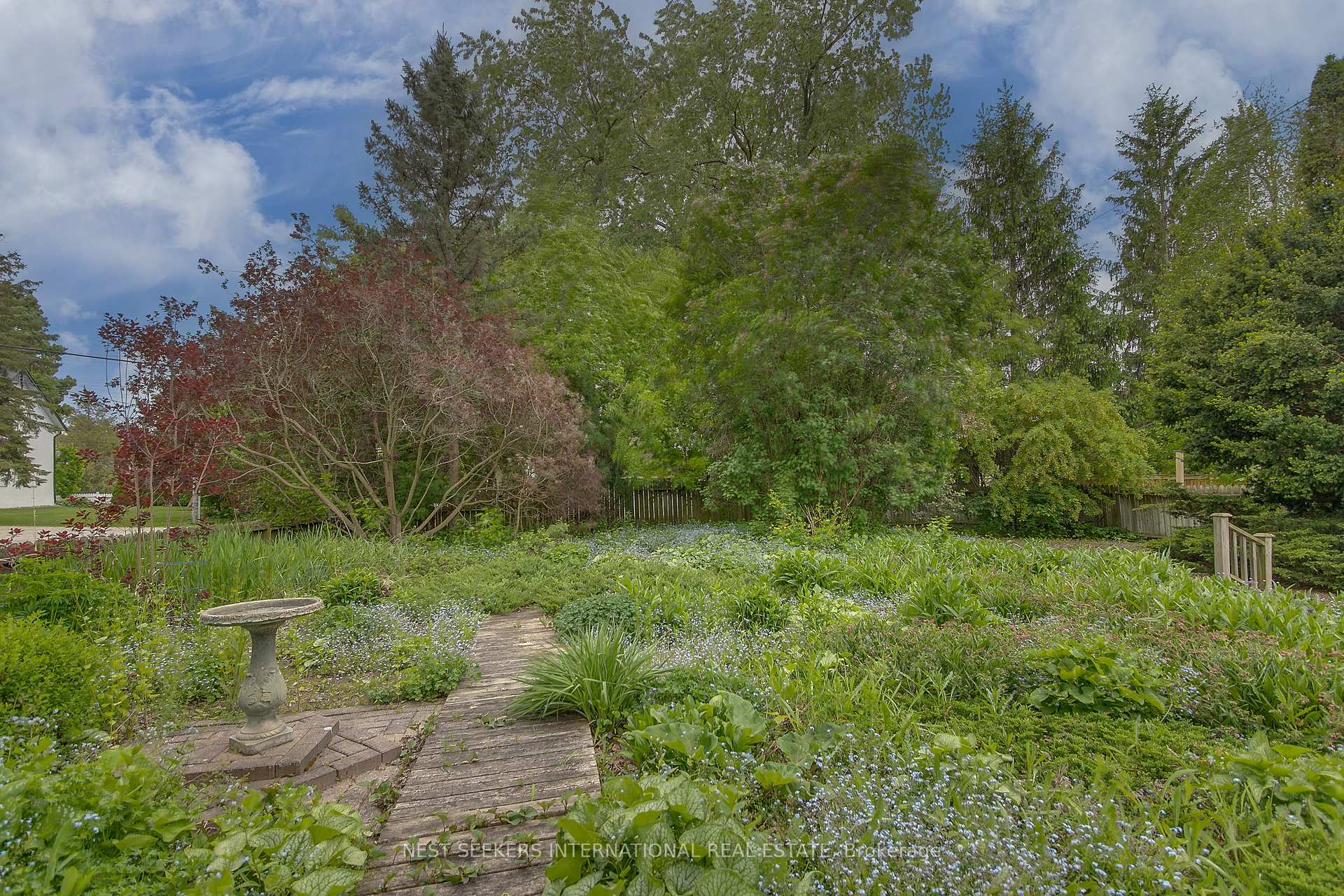 Photo 23 of 2 Empress Lane, Innisfil, Cookstown — HOMEH