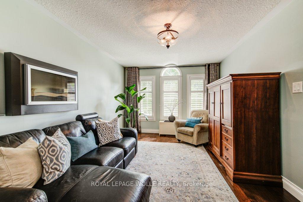 Photo 6 of 47 Forest Breeze Court, Kitchener — HOMEH