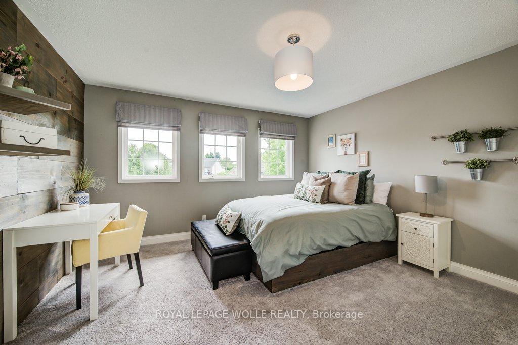 Photo 30 of 47 Forest Breeze Court, Kitchener — HOMEH
