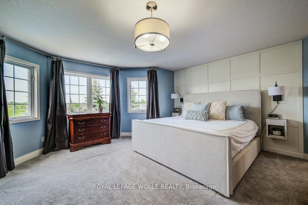 Photo 24 of 47 Forest Breeze Court, Kitchener — HOMEH