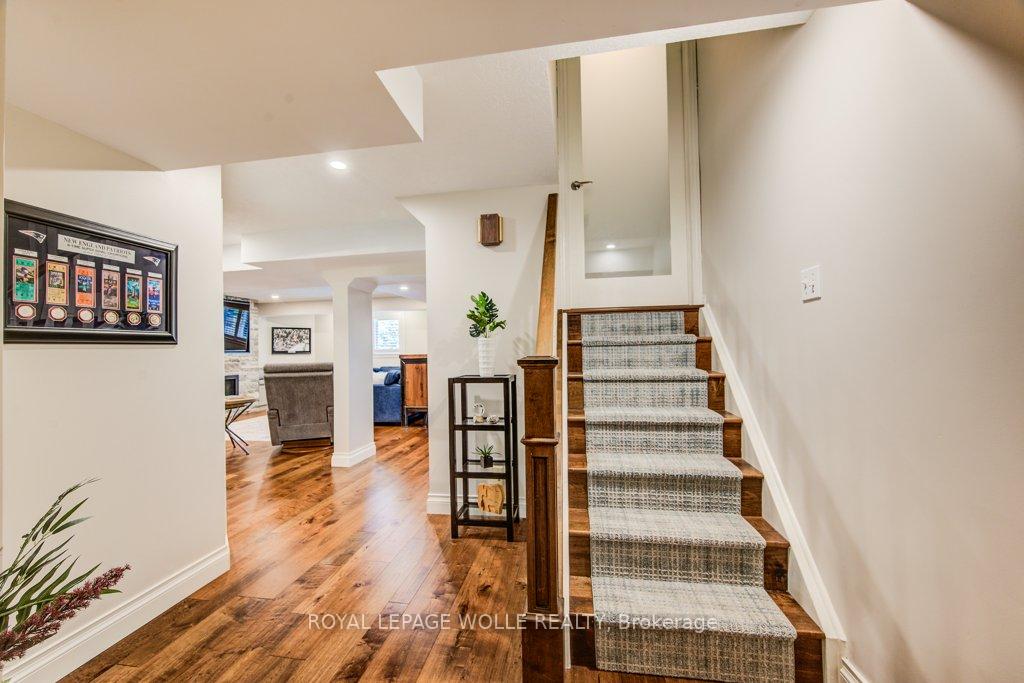 Photo 31 of 47 Forest Breeze Court, Kitchener — HOMEH