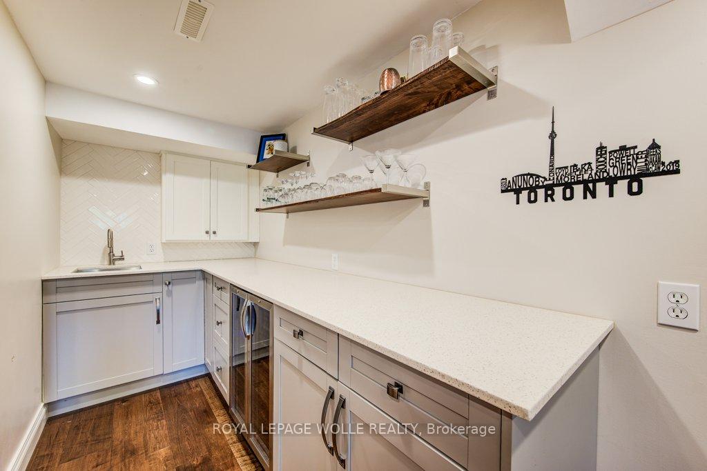 Photo 34 of 47 Forest Breeze Court, Kitchener — HOMEH