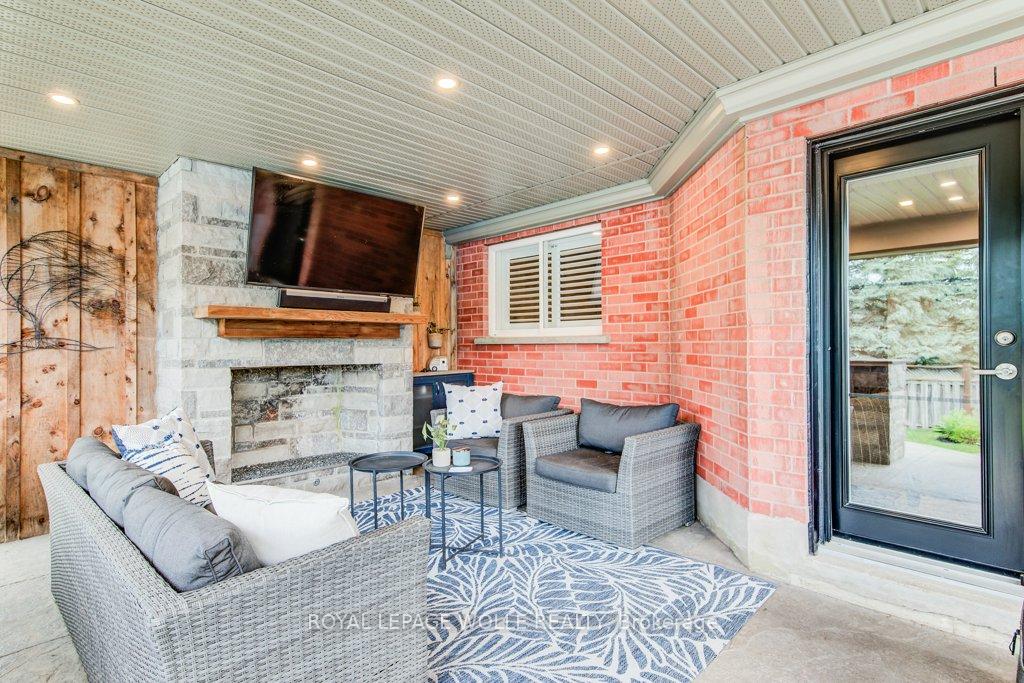 Photo 35 of 47 Forest Breeze Court, Kitchener — HOMEH