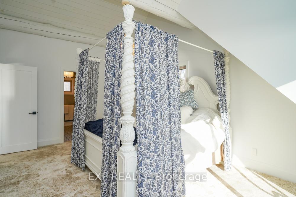Photo 18 of 332 Bear Road, Georgina Islands, Georgina Island — HOMEH
