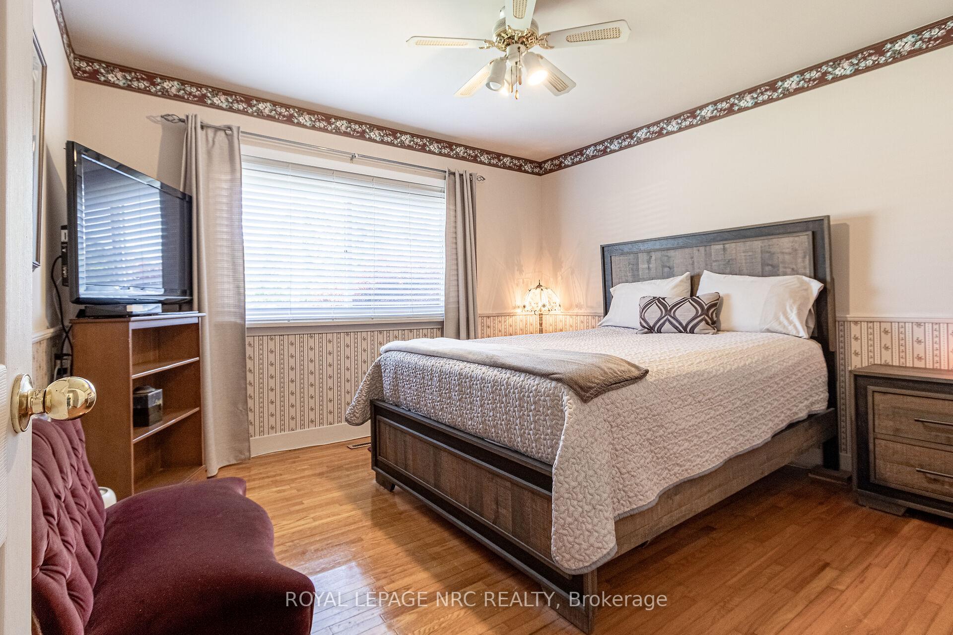 Photo 9 of 2 Juliana Crescent, St. Catharines, Lakeport — HOMEH