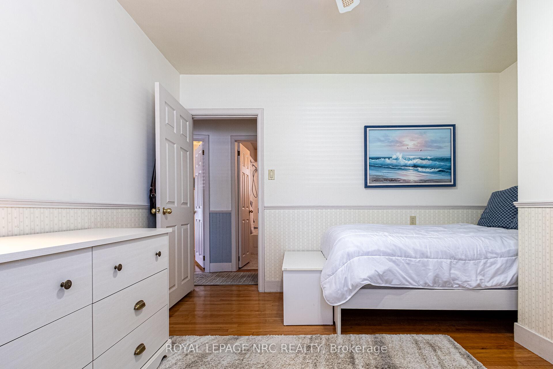 Photo 11 of 2 Juliana Crescent, St. Catharines, Lakeport — HOMEH