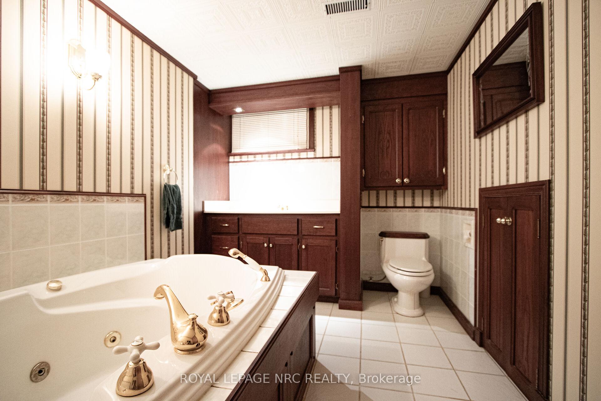 Photo 21 of 2 Juliana Crescent, St. Catharines, Lakeport — HOMEH