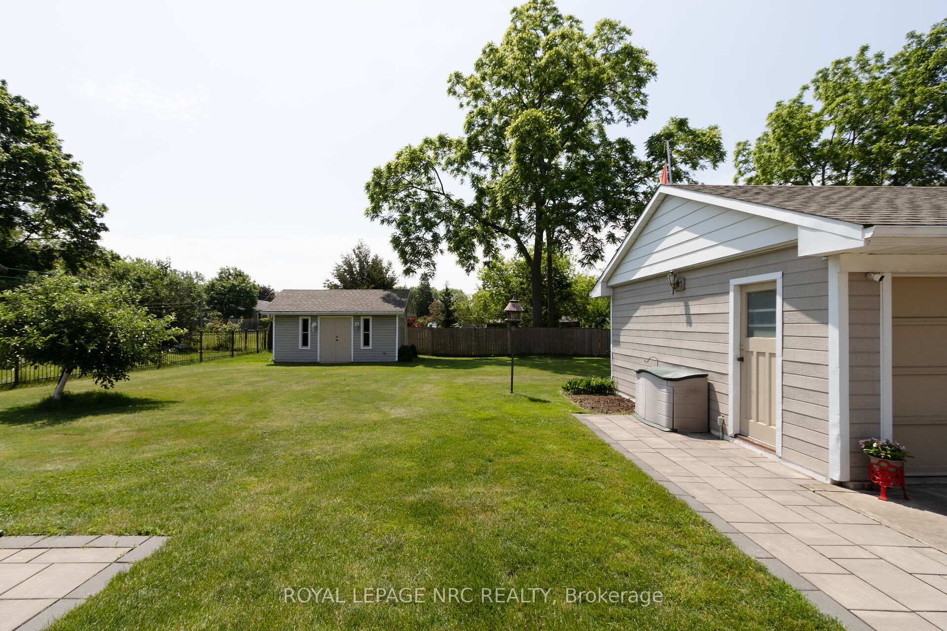 Photo 26 of 2 Juliana Crescent, St. Catharines, Lakeport — HOMEH