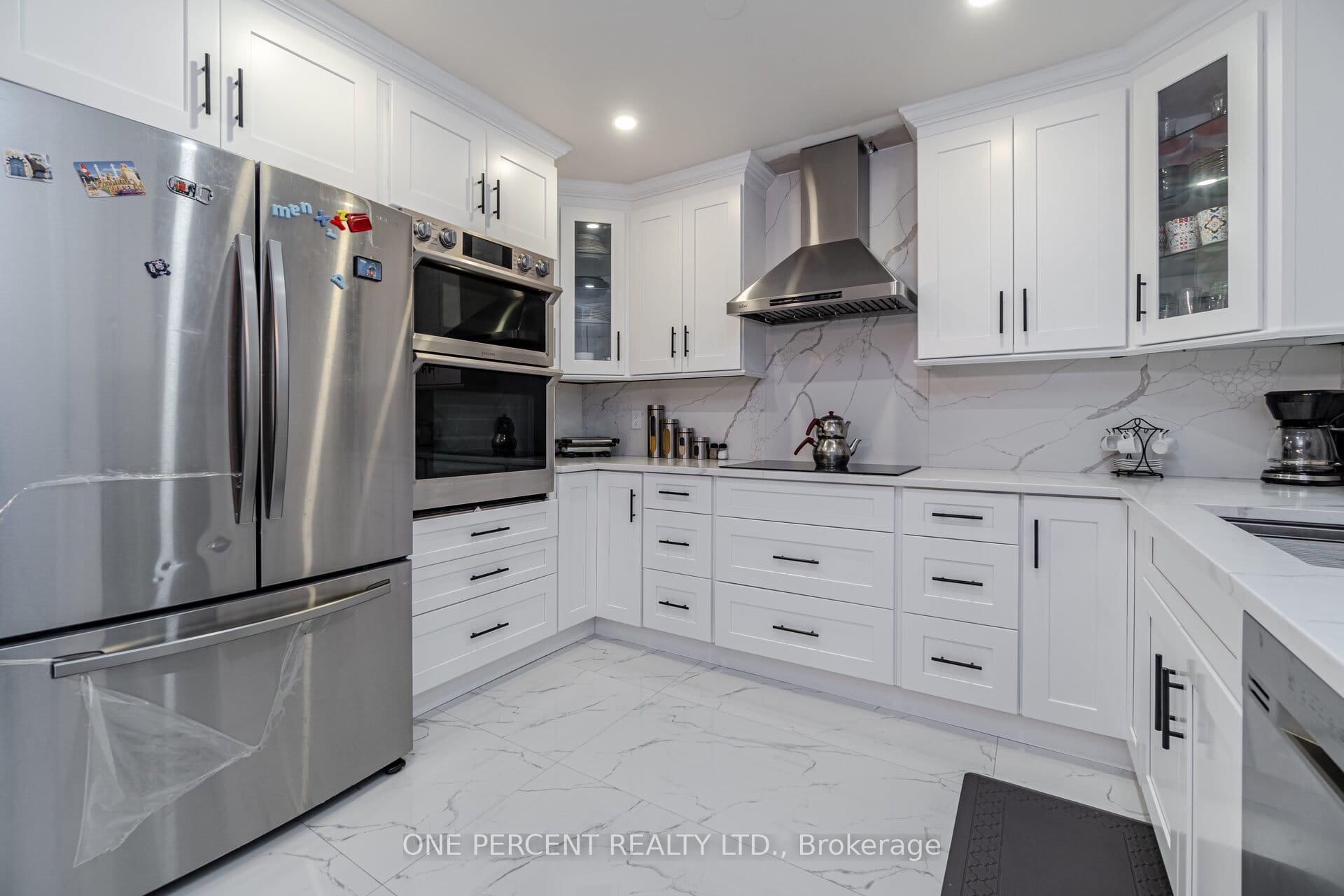 Photo 11 of 123 Carmen Crescent, Vaughan, East Woodbridge — HOMEH