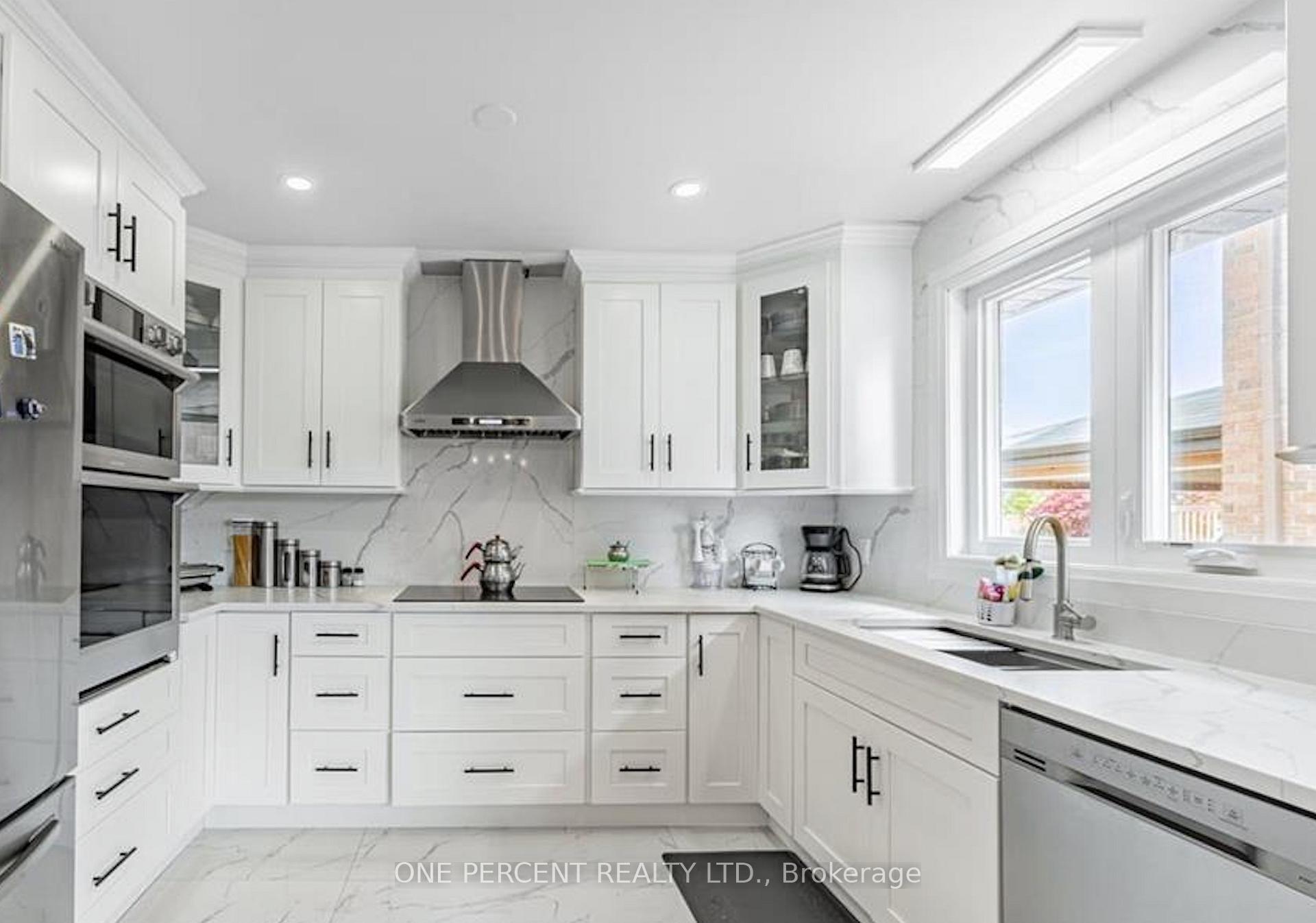 Photo 18 of 123 Carmen Crescent, Vaughan, East Woodbridge — HOMEH