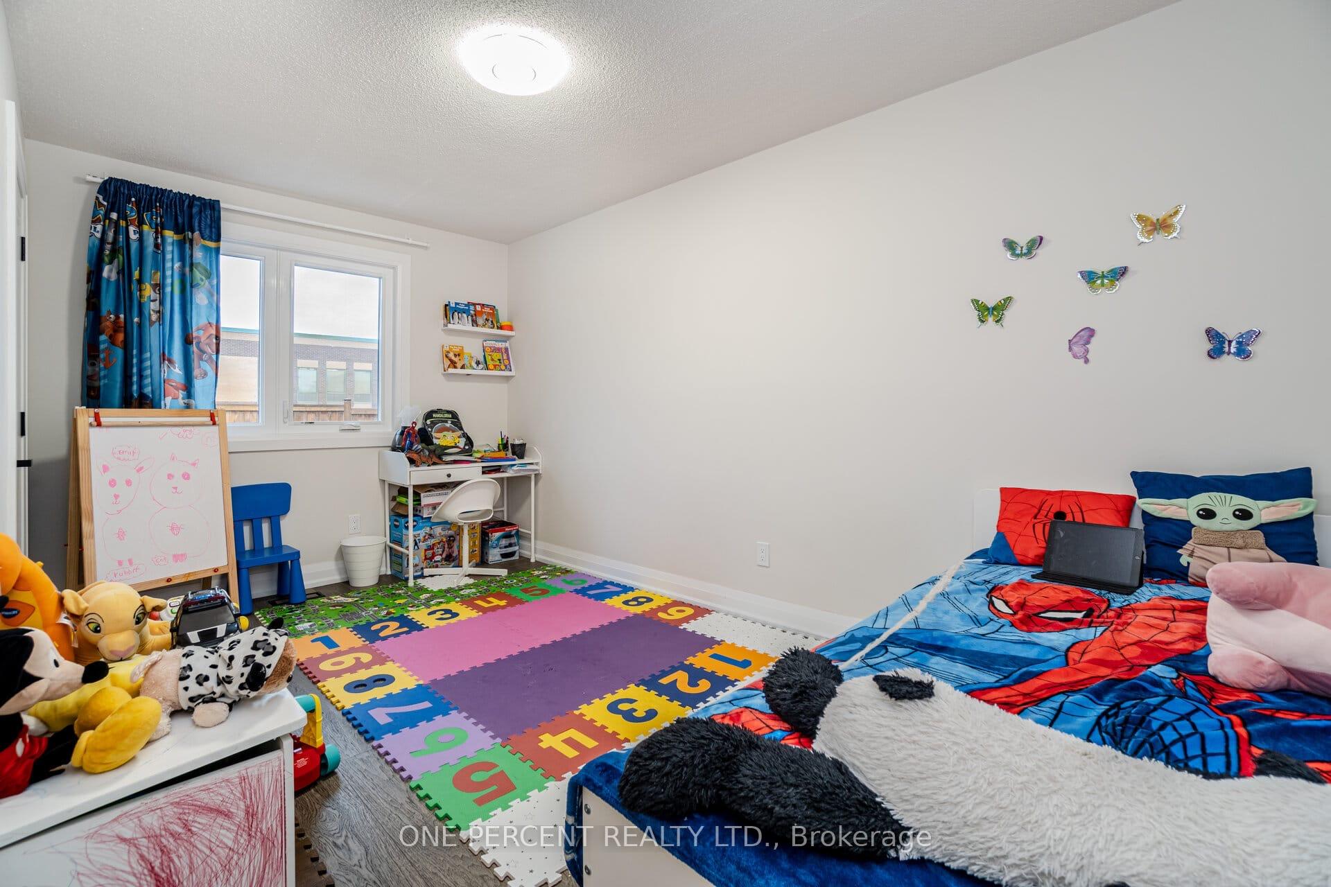 Photo 19 of 123 Carmen Crescent, Vaughan, East Woodbridge — HOMEH