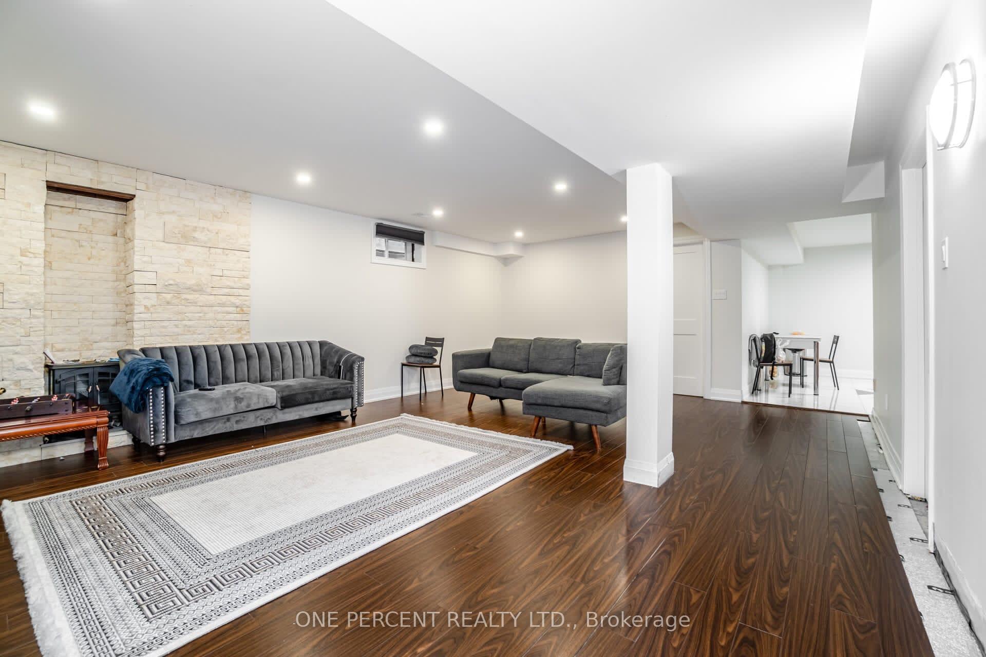 Photo 27 of 123 Carmen Crescent, Vaughan, East Woodbridge — HOMEH