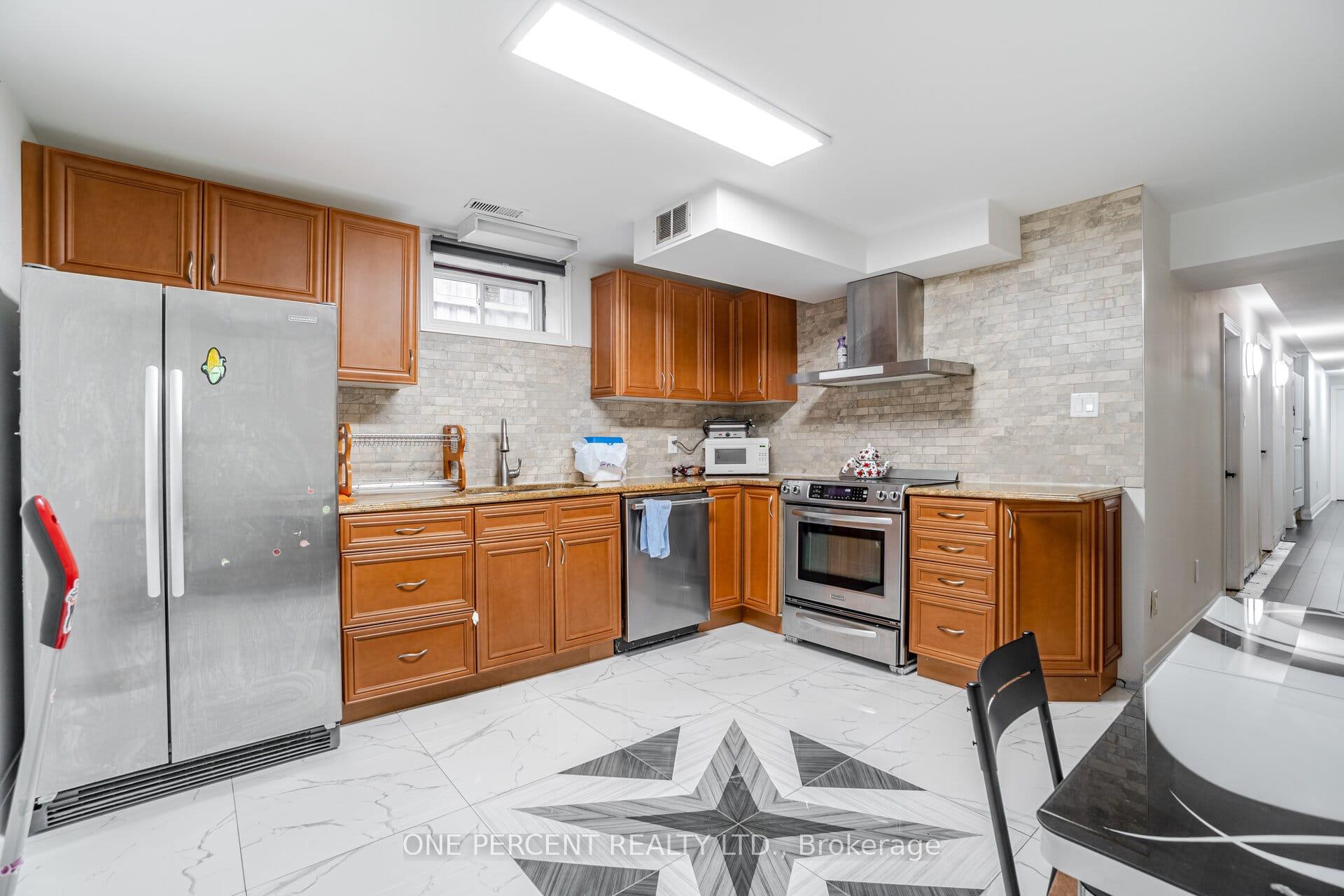 Photo 30 of 123 Carmen Crescent, Vaughan, East Woodbridge — HOMEH