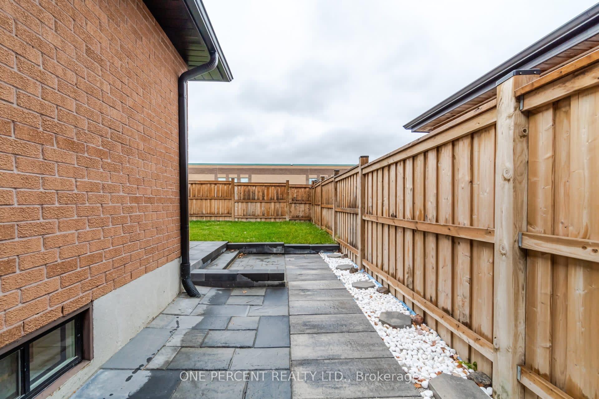 Photo 44 of 123 Carmen Crescent, Vaughan, East Woodbridge — HOMEH
