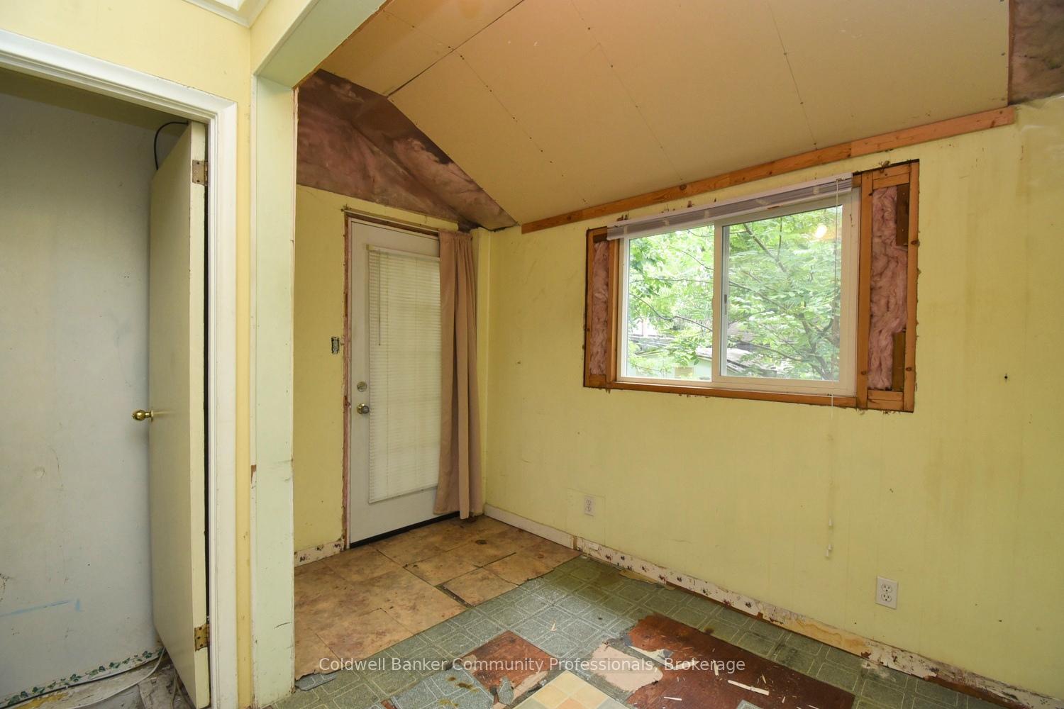 Photo 6 of 167 Prospect Street S, Hamilton, Blakeley — HOMEH