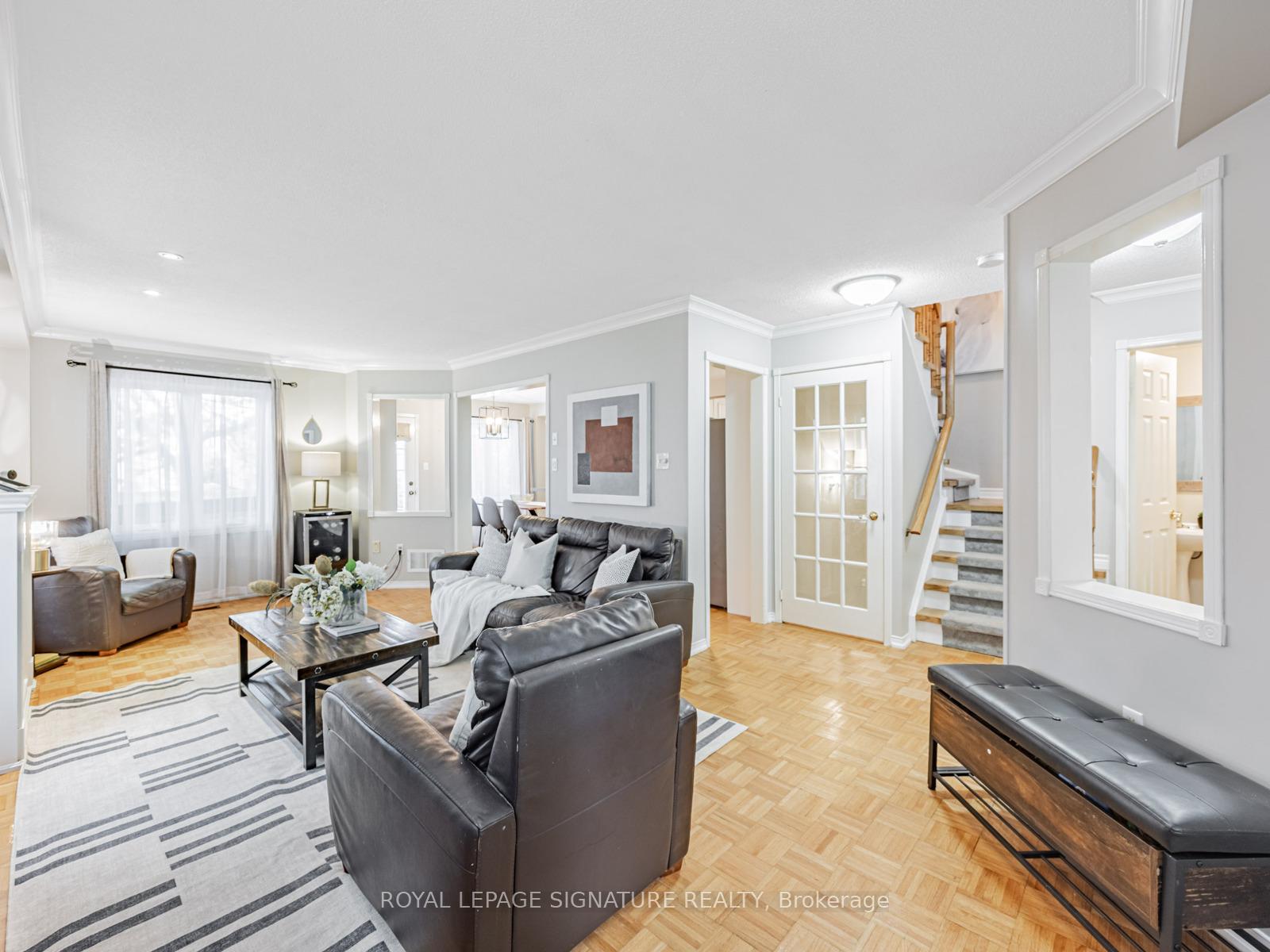 Photo 8 of 7 Knox Crescent, Whitby, Brooklin — HOMEH