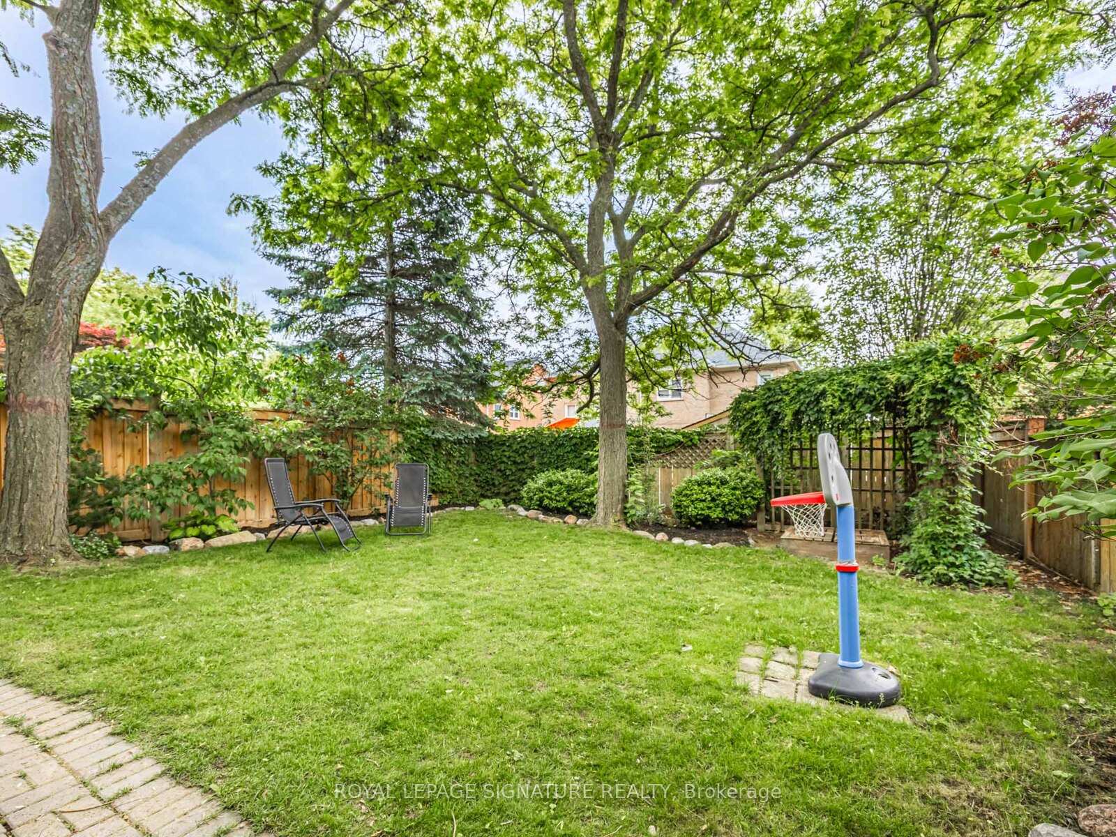 Photo 36 of 7 Knox Crescent, Whitby, Brooklin — HOMEH