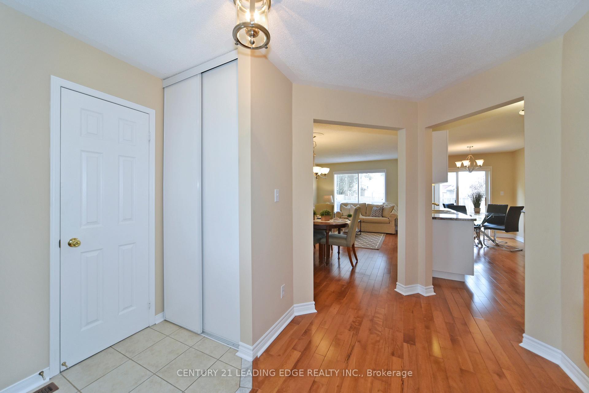 Photo 16 of 548 Nottingham Crescent, Oshawa, Eastdale — HOMEH