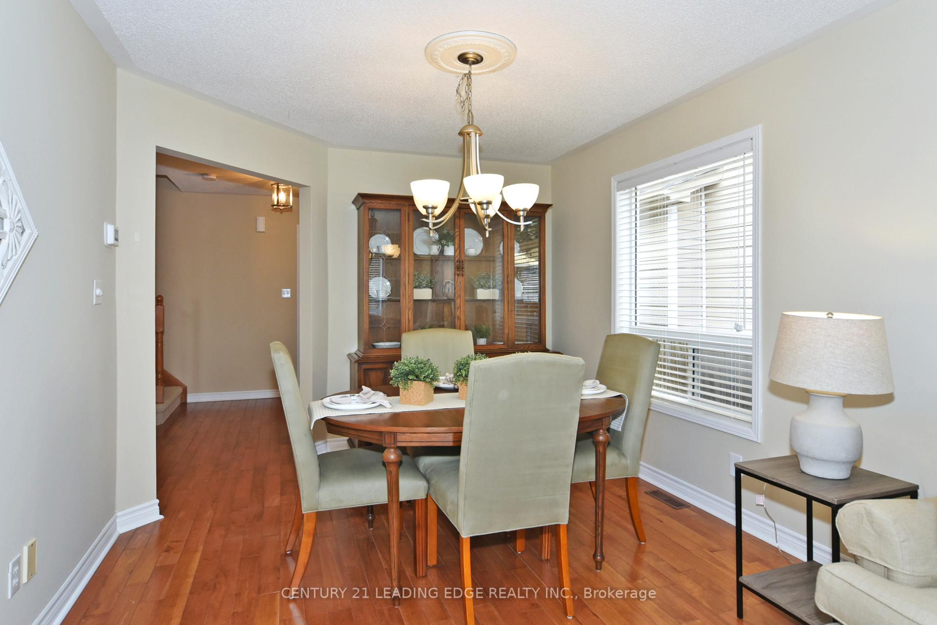 Photo 3 of 548 Nottingham Crescent, Oshawa, Eastdale — HOMEH