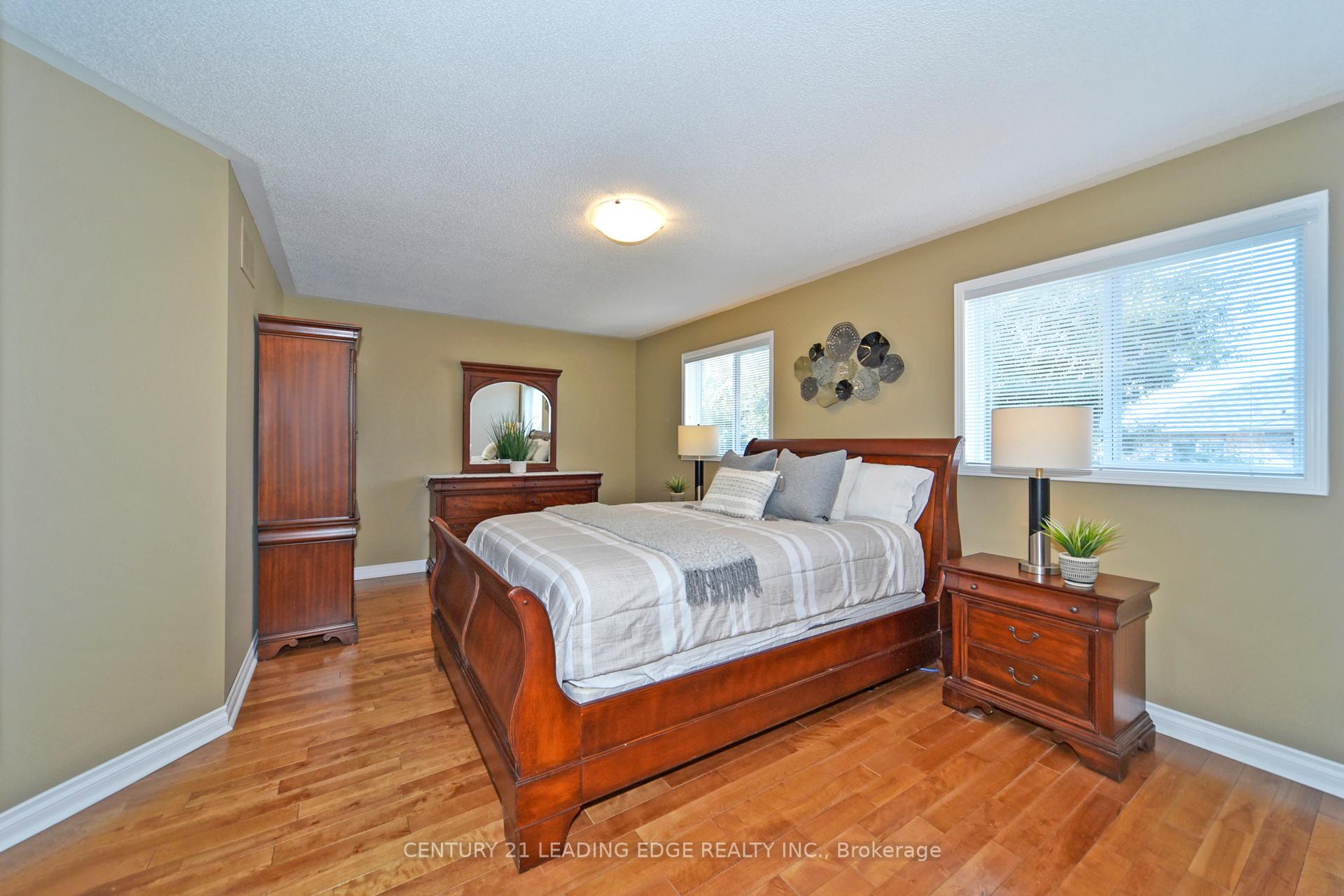 Photo 29 of 548 Nottingham Crescent, Oshawa, Eastdale — HOMEH