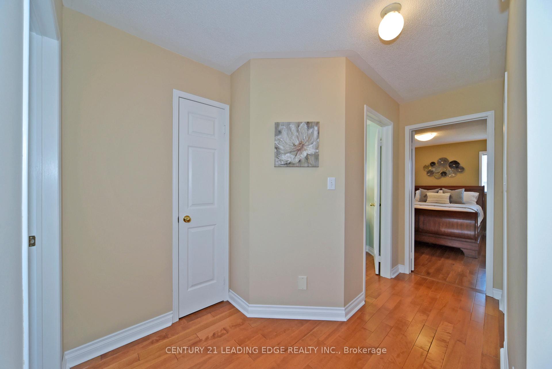 Photo 6 of 548 Nottingham Crescent, Oshawa, Eastdale — HOMEH
