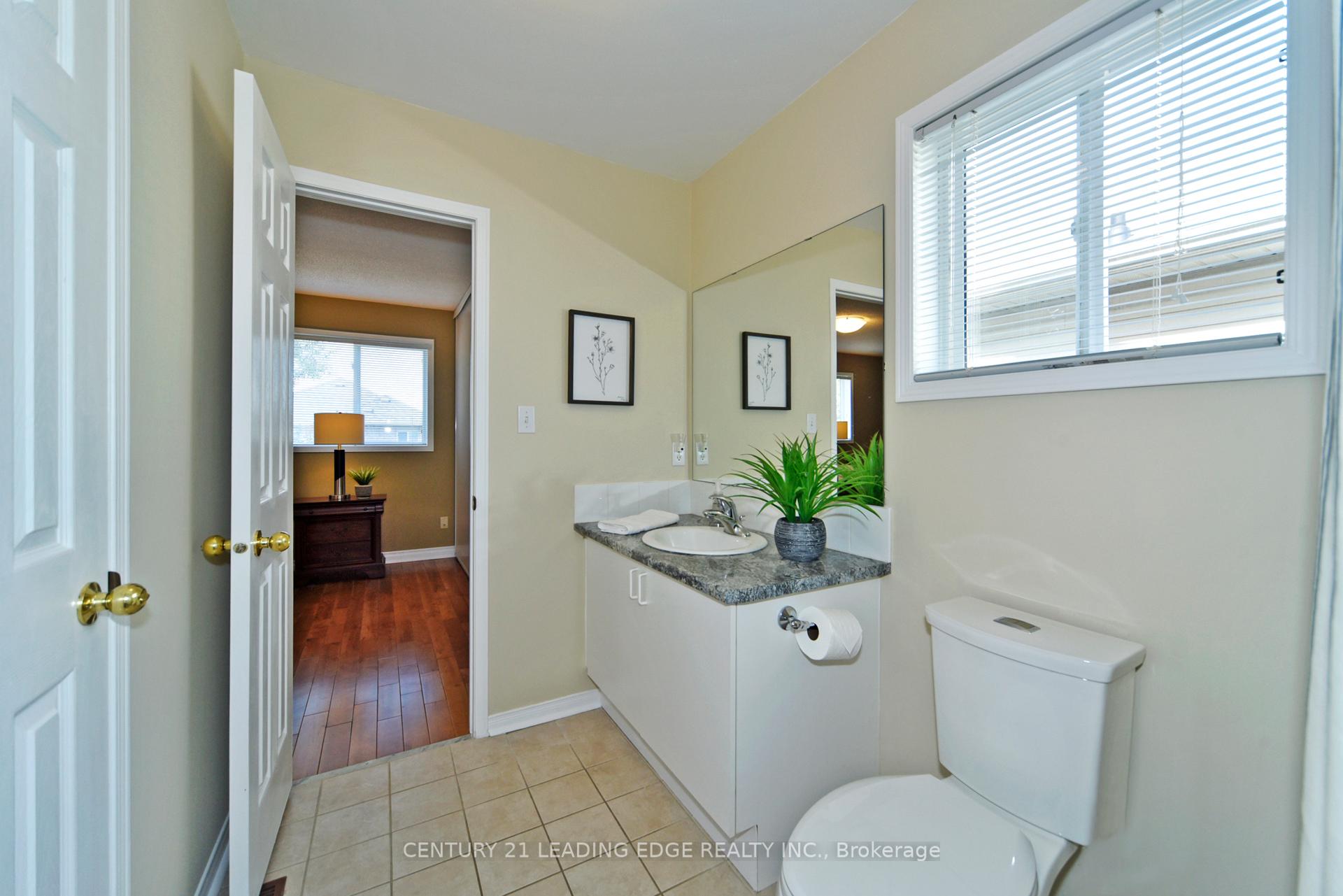 Photo 36 of 548 Nottingham Crescent, Oshawa, Eastdale — HOMEH