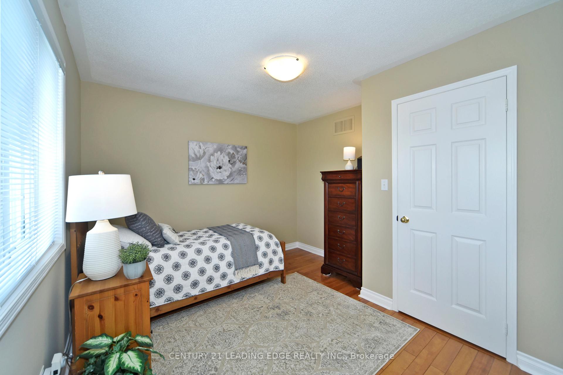 Photo 35 of 548 Nottingham Crescent, Oshawa, Eastdale — HOMEH