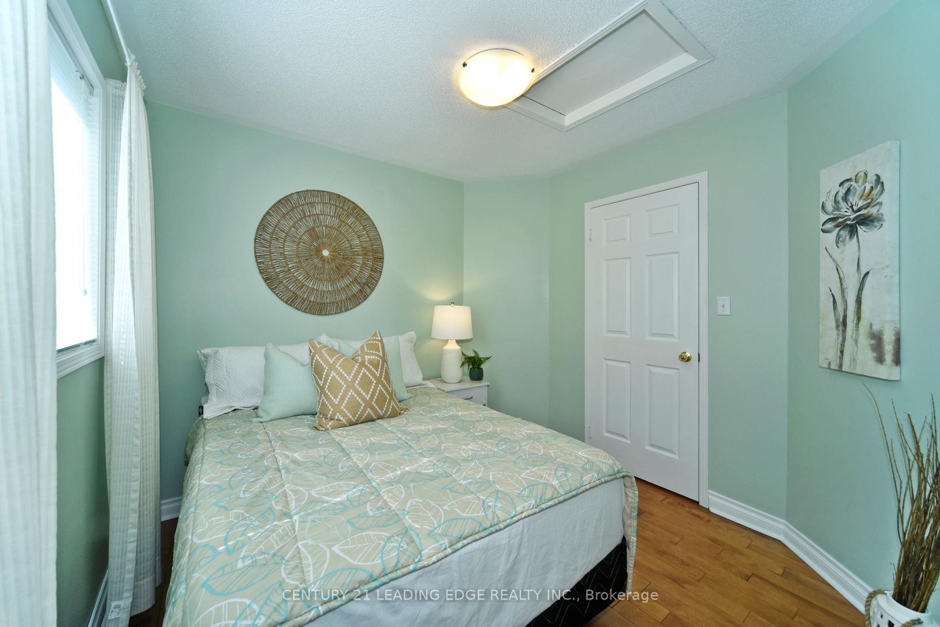 Photo 45 of 548 Nottingham Crescent, Oshawa, Eastdale — HOMEH