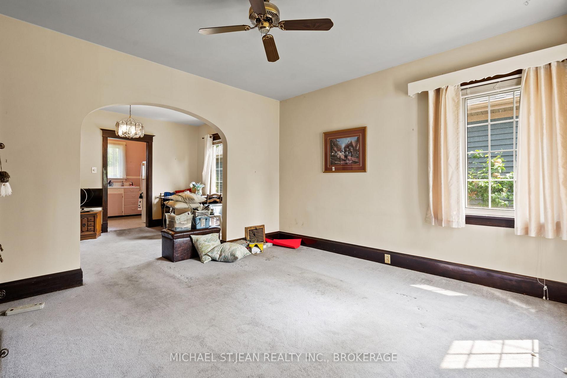 Photo 2 of 20 St. Andrews Avenue, Grimsby, Grimsby West — HOMEH