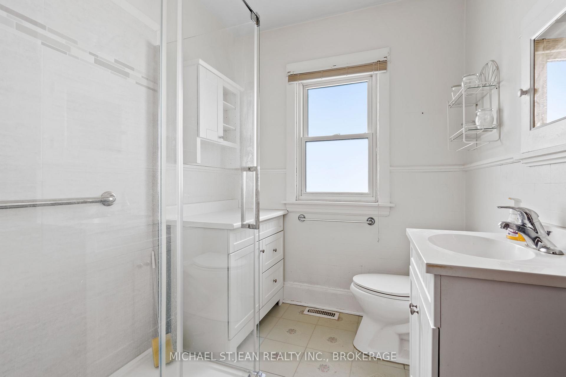 Photo 6 of 20 St. Andrews Avenue, Grimsby, Grimsby West — HOMEH