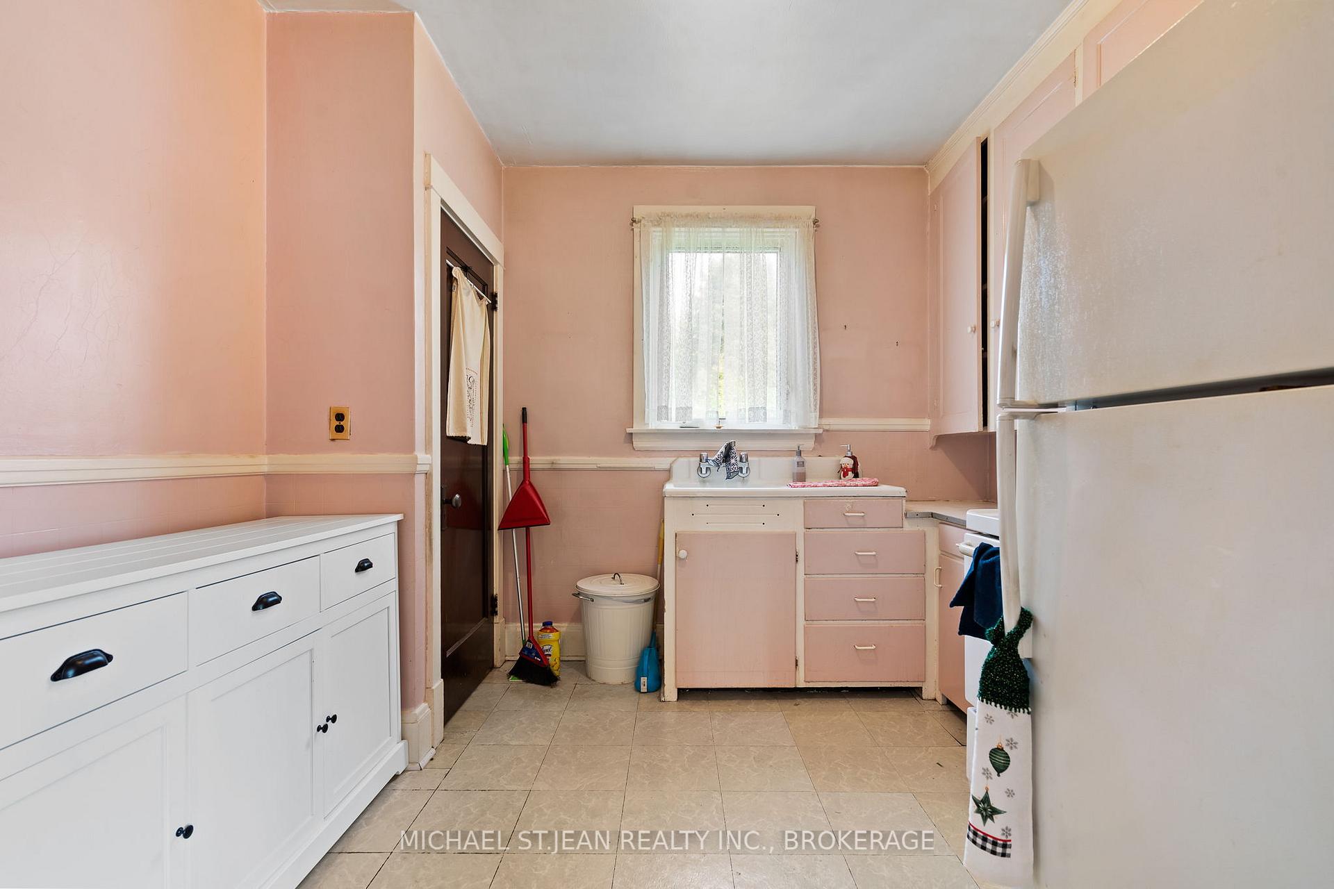 Photo 9 of 20 St. Andrews Avenue, Grimsby, Grimsby West — HOMEH