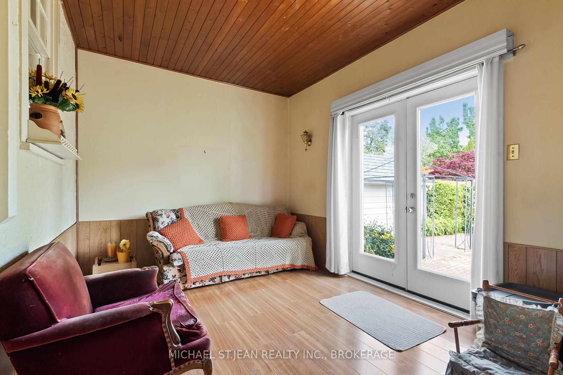 Photo 16 of 20 St. Andrews Avenue, Grimsby, Grimsby West — HOMEH