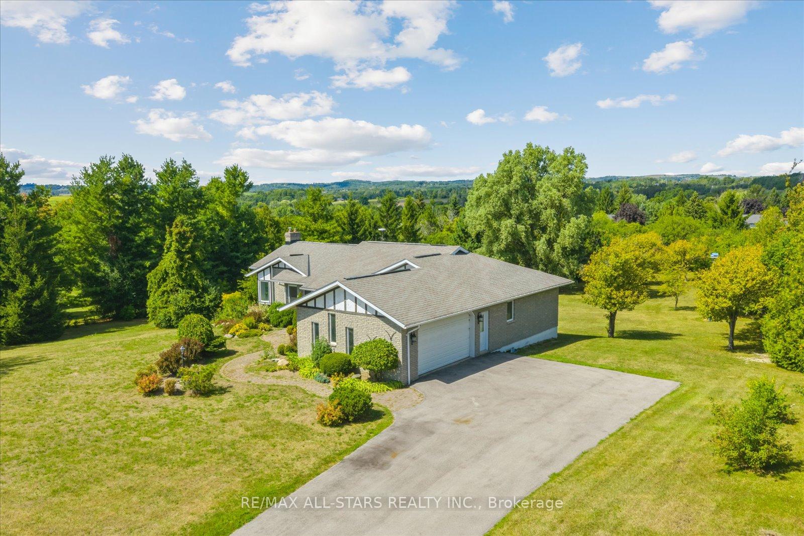Photo 1 of 46 Forest Hill Drive, Hamilton Township, Rural Hamilton — HOMEH
